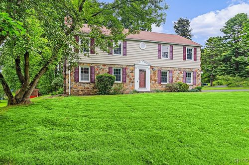 5 Glencrest Blvd, New Hartford, NY, 13413-5507 | Card Image