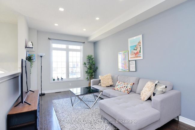 22 Cloudburst Rd, House attached with 3 bedrooms, 3 bathrooms and 2 parking in Brampton ON | Image 5
