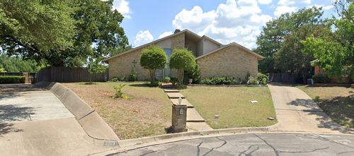 2700 Shadow Wood Ct, Arlington, TX, 76006-2755 | Card Image
