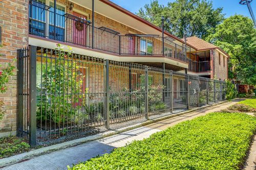 6-611 Hawthorne St, Houston, TX, 77006-4034 | Card Image