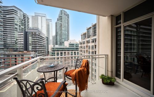 908-21 Grand Magazine St, Toronto, ON, M5V1B5 | Card Image