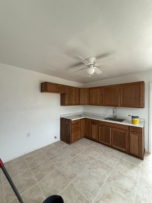 9695 Road 240, Terra Bella, CA, 93270-9711 | Card Image