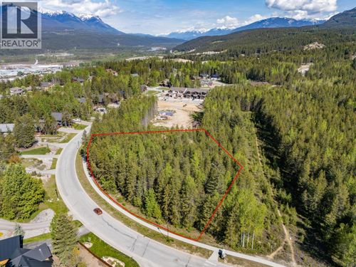 1402 Granite Dr, Golden, BC, V0A1H3 | Card Image
