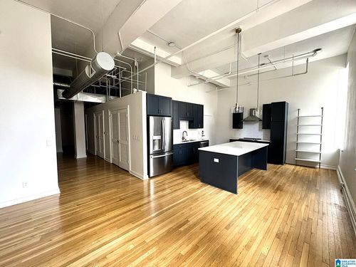 apt-201-300 20th St N, BIRMINGHAM, AL, 35203-3529 | Card Image