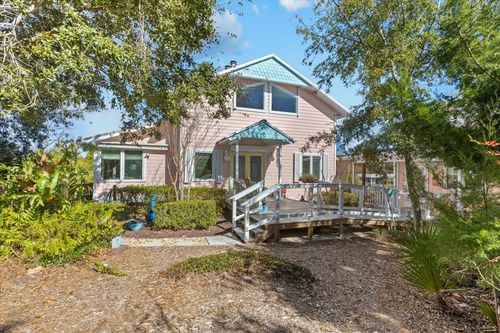 16851 Susan St, CEDAR KEY, FL, 32625-4844 | Card Image