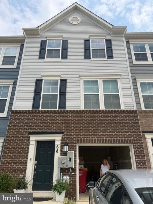 68 Winterplace Dr, CHARLES TOWN, WV, 25414-6062 | Card Image