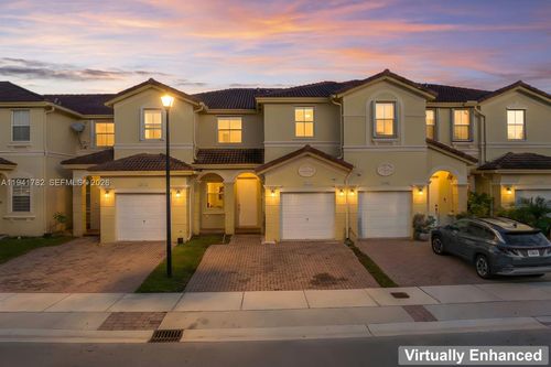 8633 Nw 112th Pl, Doral, FL, 33178-5617 | Card Image