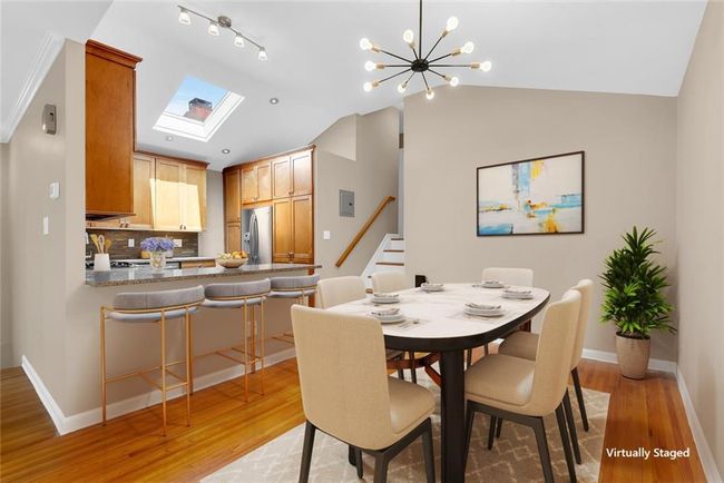APT-3 - 129 Bay Ridge Pkwy, Home with 2 bedrooms, 2 bathrooms and null parking in Brooklyn NY | Image 5