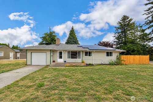 9205 50th Ave Ne, Marysville, WA, 98270-2321 | Card Image