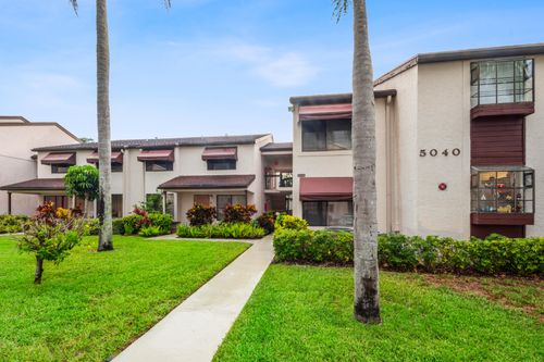 204-5040 Rose Hill Dr, Boynton Beach, FL, 33437-1301 | Card Image
