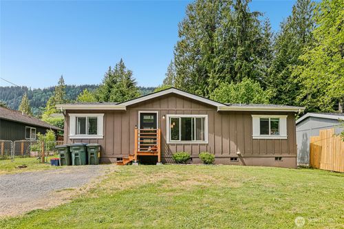 463 Cain Lake Rd, Sedro Woolley, WA, 98284-9583 | Card Image