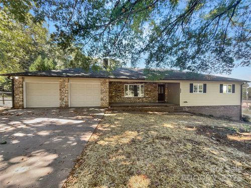 130 Boulder Dr, Lincolnton, NC, 28092-8807 | Card Image