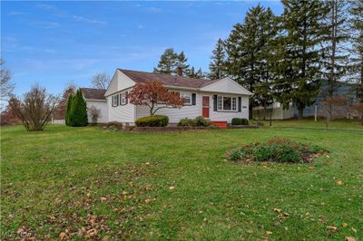 4525 N Leavitt Road Nw, House other with 3 bedrooms, 2 bathrooms and null parking in Warren OH | Image 3