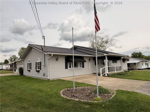 91 Linden Ln, Evans, WV, 25241-8044 | Card Image