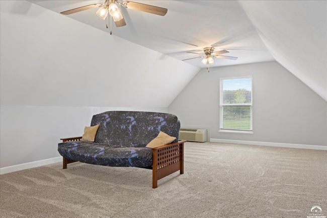 11096 43 Rd St, Home with 3 bedrooms, 3 bathrooms and null parking in Perry KS | Image 20