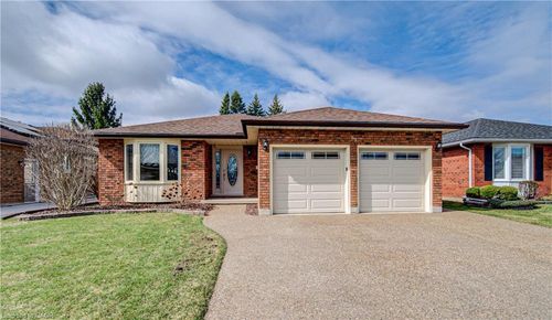 95 Brierdale Dr, Kitchener, ON, N2A3R5 | Card Image