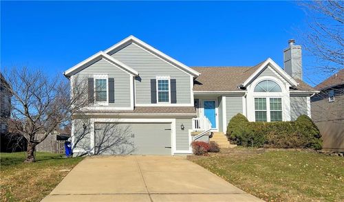 18914 W 160th Terrace, Olathe, KS, 66062 | Card Image