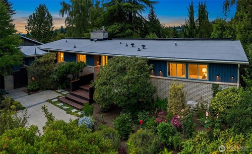 250 Sw 176th Pl, Normandy Park, WA, 98166 | Card Image