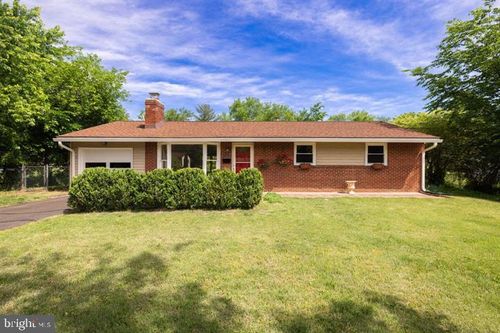 5004 Eastchester Cir, ALEXANDRIA, VA, 22310-1906 | Card Image