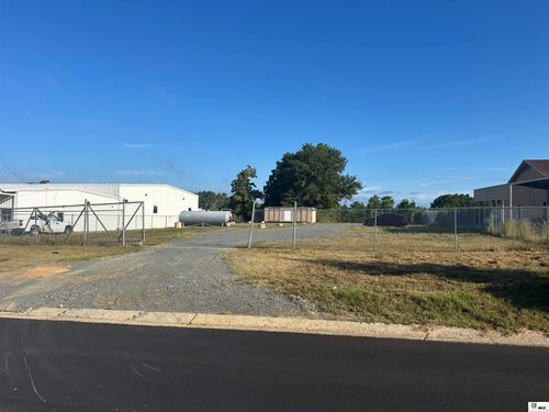 1727 Trade Dr, Ruston, LA, 71270-6642 | Card Image