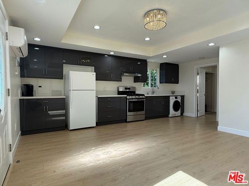 6500 Teesdale Avenue, North Hollywood, CA, 91606 | Card Image