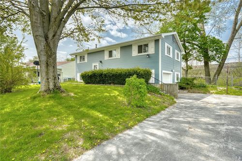 139 Nevins Rd, Henrietta, NY, 14467-9358 | Card Image