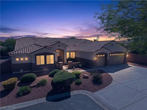 6499 Red Garnet Ct, Las Vegas, NV, 89131-3714 | Card Image