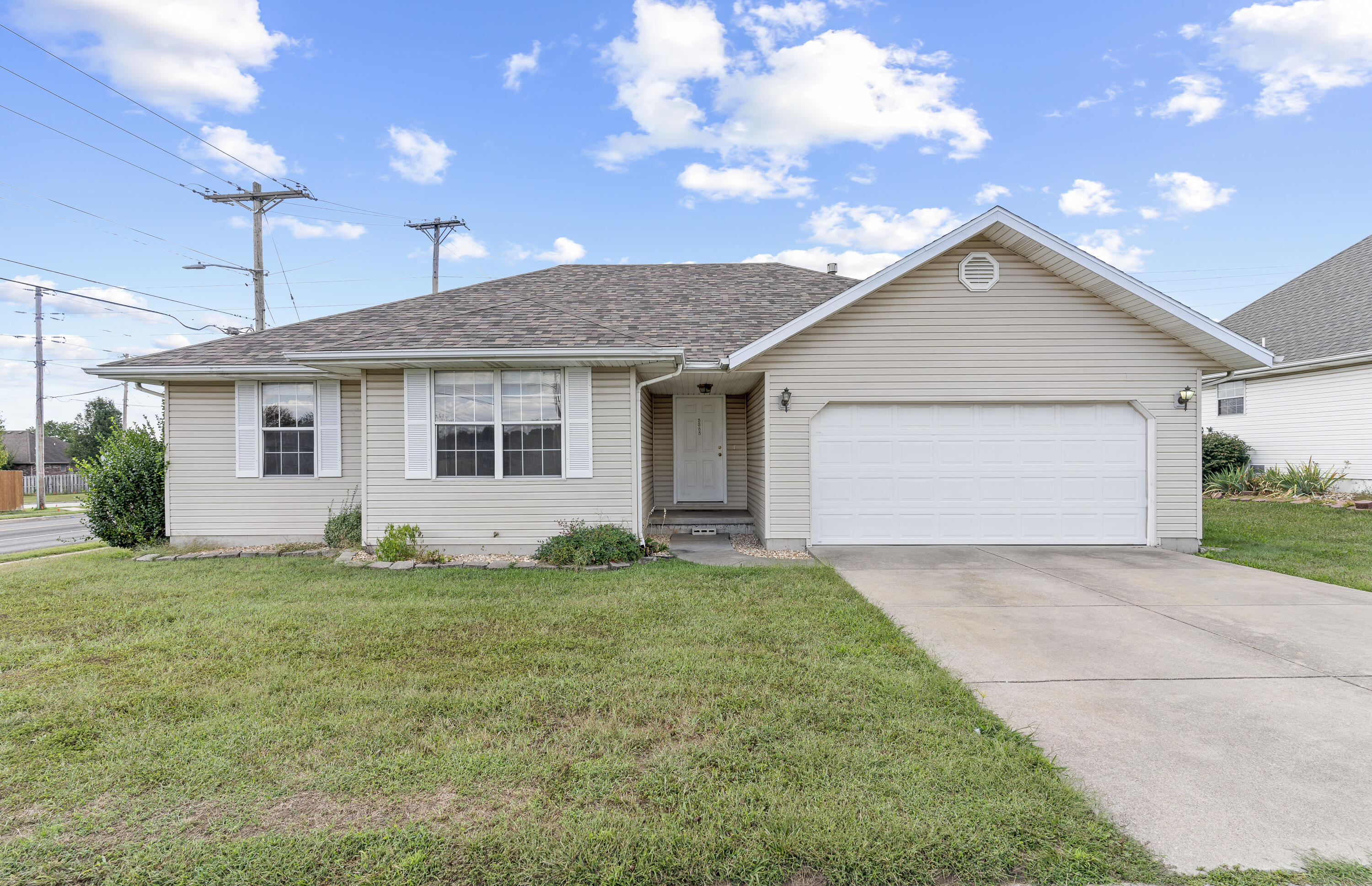 Aaron Ave, Springfield, MO 65810