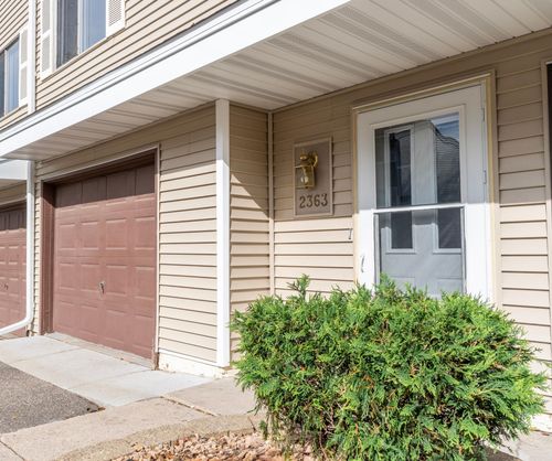 2363 Dorland Ln E, Maplewood, MN, 55119-5507 | Card Image
