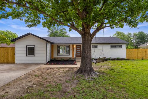 3708 Katrine St, Haltom City, TX, 76117-2353 | Card Image