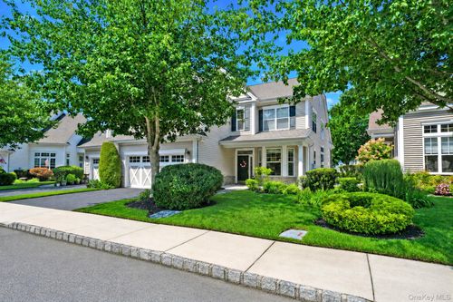 140 Chopin Pl, Eastport, NY, 11941-1607 | Card Image