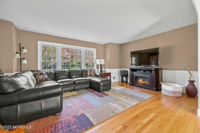 162 Joysan Ter, House other with 4 bedrooms, 3 bathrooms and null parking in Freehold NJ | Image 20