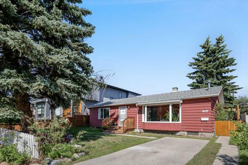 4636 80 St Nw, Calgary, AB, T3B2P3 | Card Image