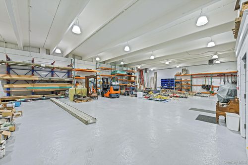 88 Windsor Ave, Mineola, NY, 11501-1922 | Card Image