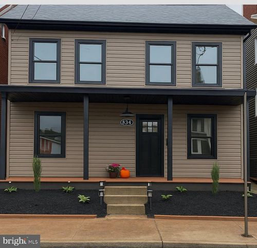 428 W Main St, DALLASTOWN, PA, 17313-2016 | Card Image