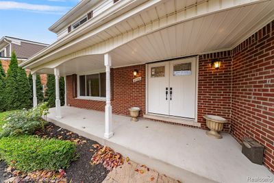 23260 Robert John Street, Home with 4 bedrooms, 2 bathrooms and null parking in St. Clair Shores MI | Image 2