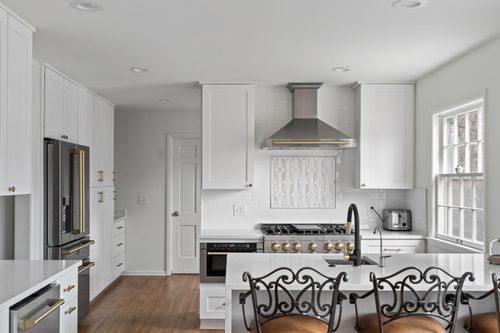 355 Margaret Circle, Wayzata, MN, 55391 | Card Image