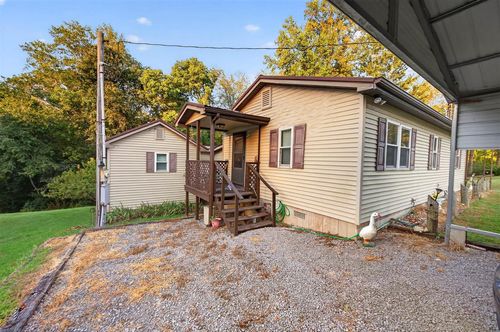 210 Dream A Way Cir, Scottsville, KY, 42164-6531 | Card Image