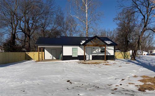 1286 N Market Ave, Westville, OK, 74965-5539 | Card Image