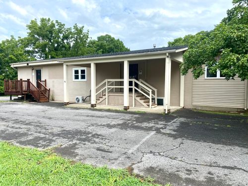 78 Ash St, Calvert City, KY, 42029-8200 | Card Image