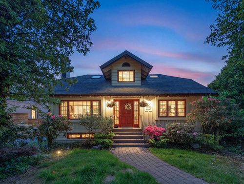 2148 Kings Avenue, West Vancouver, BC, V7V2B8 | Card Image