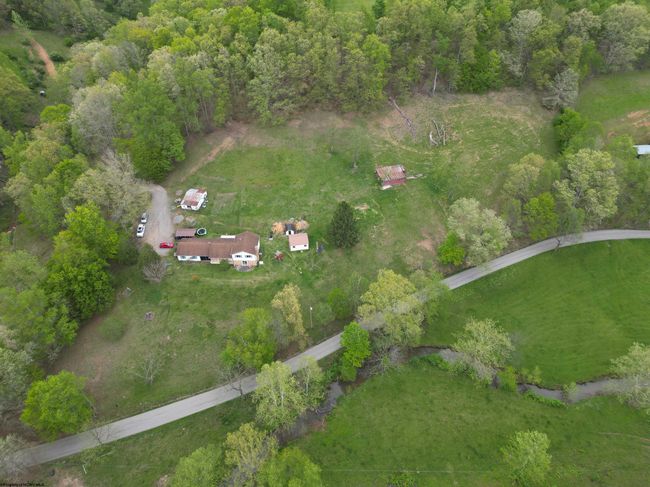 10401 Skin Creek Rd, House other with 4 bedrooms, 3 bathrooms and 3 parking in Horner WV | Image 36