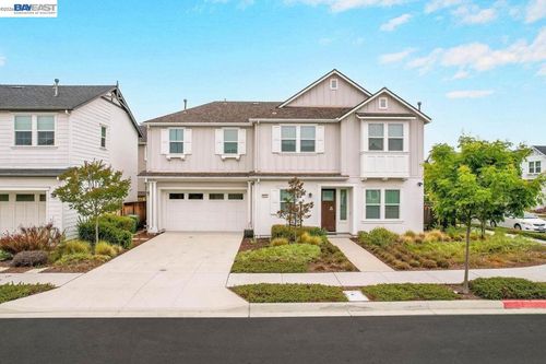 8315 Bluff Way, Newark, CA, 94560-3558 | Card Image