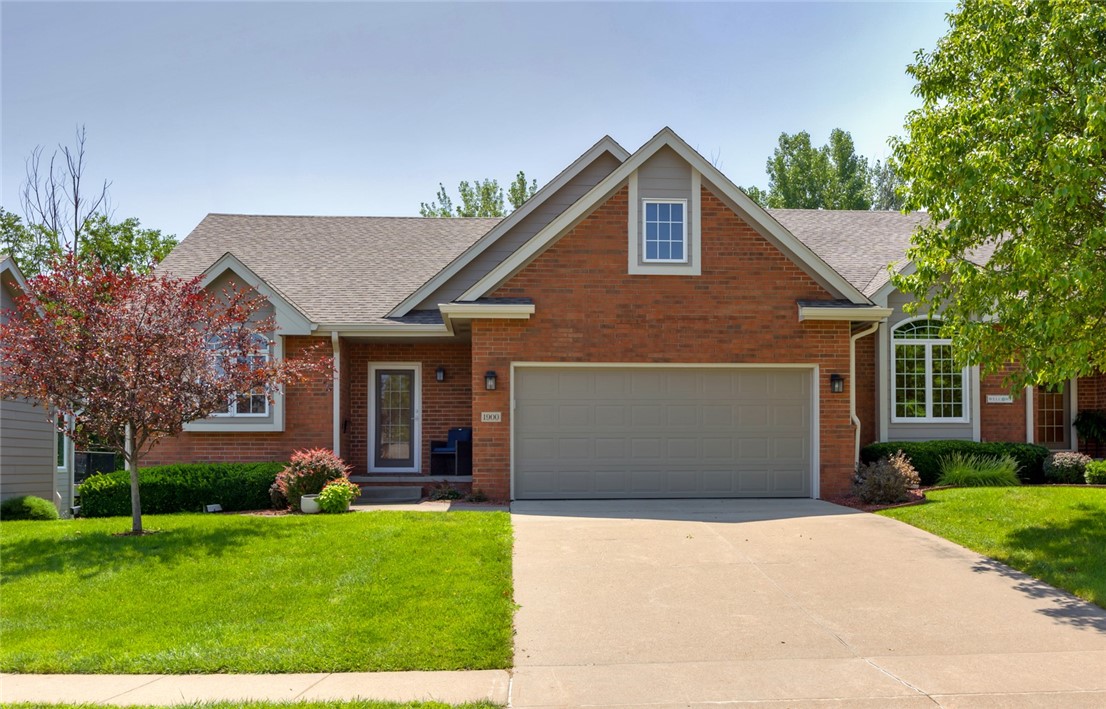 Ashleaf Cir, Waukee, IA 50263