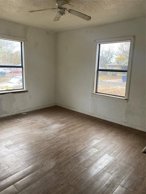 606 N H St, Duncan, OK, 73533-6027 | Card Image