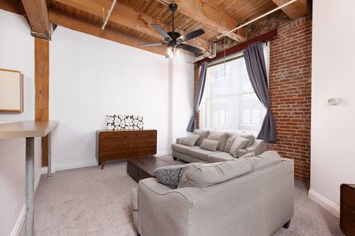 apt-409-308 W 8th St, Kansas City, MO, 64105-1587 | Card Image