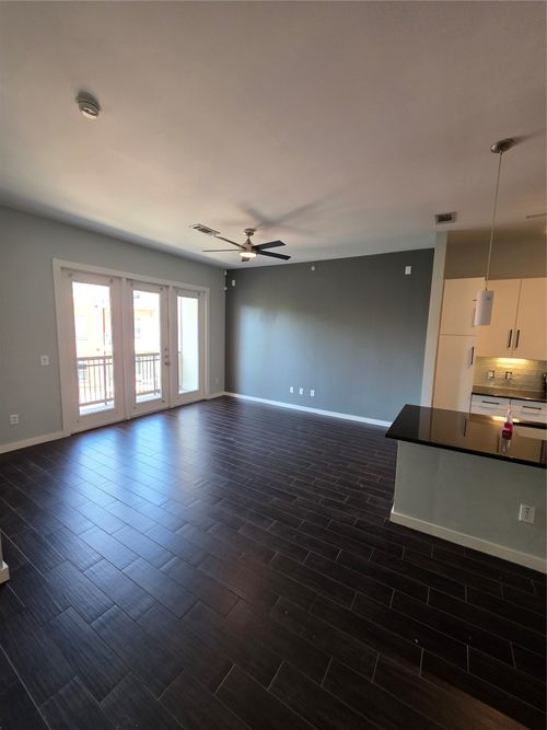 320-2950 Mckinney Ave, Dallas, TX, 75204-7419 | Card Image