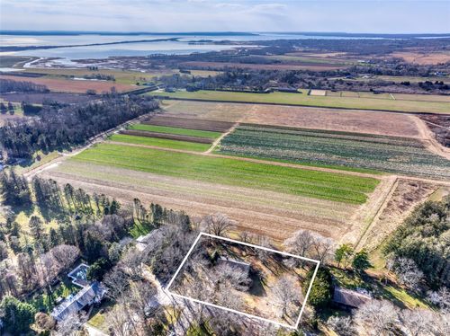 65 Greenway W, Orient, NY, 11957-1324 | Card Image