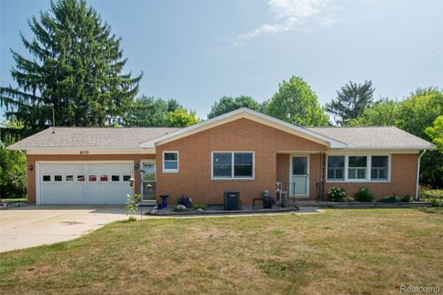 8175 S Beyer Rd, Birch Run, MI, 48415-8421 | Card Image