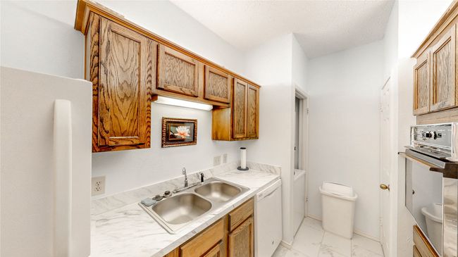 UNIT-502 - 2101 Count Fleet Dr, Condo with 2 bedrooms, 1 bathrooms and null parking in Arlington TX | Image 12